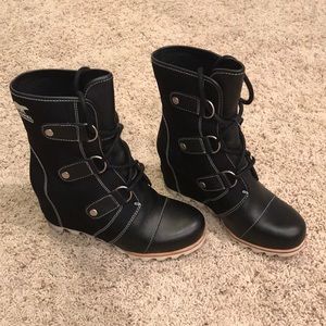 Sorel Joan of Arctic Wedge Mid X Celebration Boot